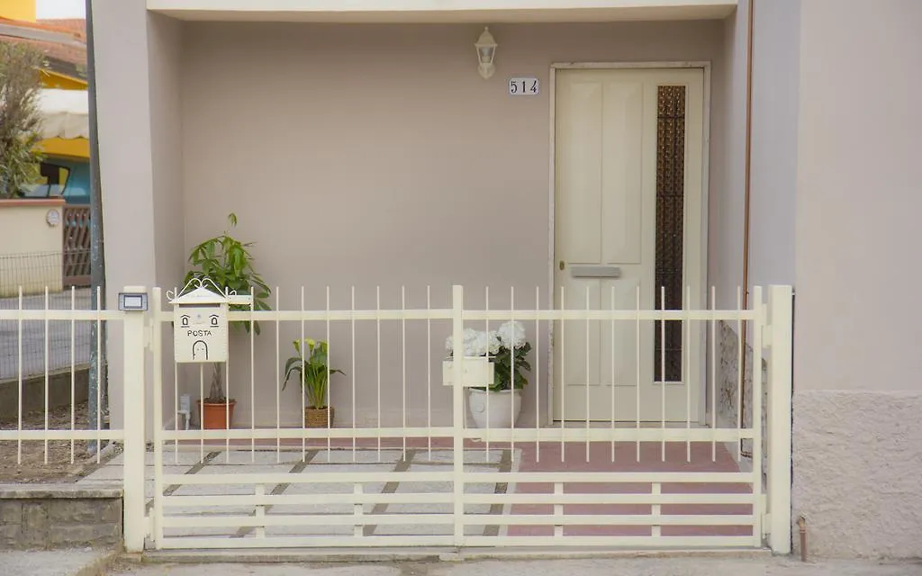 Il Linchetto Bed & Breakfast Lucca 2*,  Italy